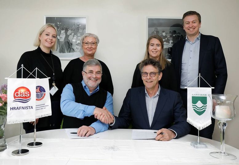 Undirritun samnings um rekstur dagdvalar í Ísafold