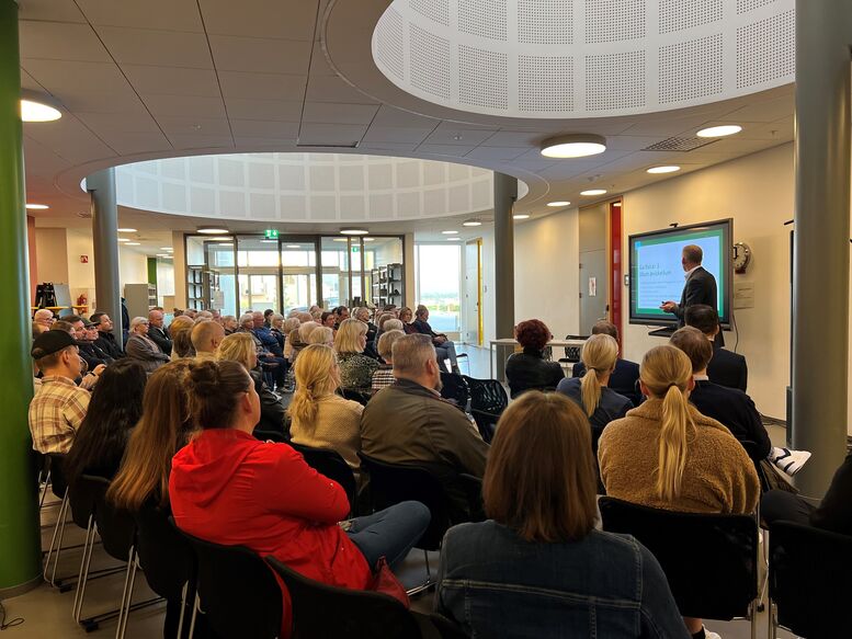 Íbúafundur í Flataskóla 14. október