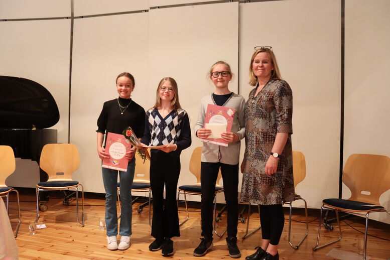 Sigurvegarar í Stóru upplestarkeppninni.