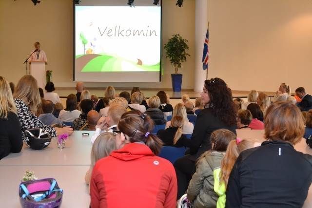 Skólasetning í Flataskóla haustið 2015