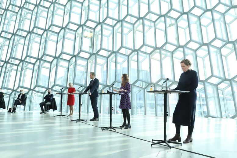 Frá fréttamannafundi í Hörpu 24.03.21