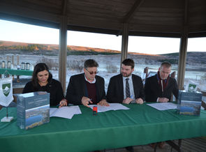 Undirritun viljayfirlýsingar um meðferðarheimili fyrir börn