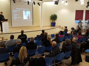 Frá íbúafundi með lögreglu í febrúar 2017.Margeir Sveinsson aðstoðaryfirlögregluþjónn fer yfir ýmsar tölur er varða afbrot.