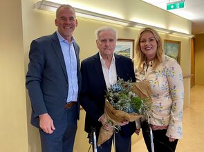 Almar Guðmundsson bæjarstjóri, Ólafur G. Einarsson fyrrverandi sveitastjóri og Sigríður Hulda Jónsdóttir forseti bæjarstjórnar.