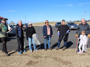 Einar Karl Birgisson f.h. hópsins Plokk á Íslandi, Jón Anton Speight, Sveinbjörg Vilhjálmsdóttir, nefndarmaður í umhverfisnefnd Garðabæjar, Guðbjörg Brá Gísladóttir, deildarstjóri umhverfis og framkvæ