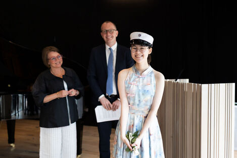 Baejarlistamadur25-minni-75-